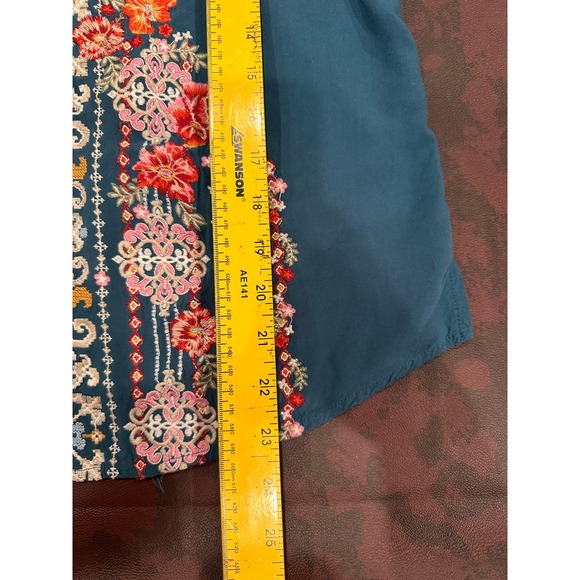 Savanna Jane Embroidered Tunic Top Blue Floral Motif V-Neck 3/4 Sleeve Women's M - Picture 9 of 9